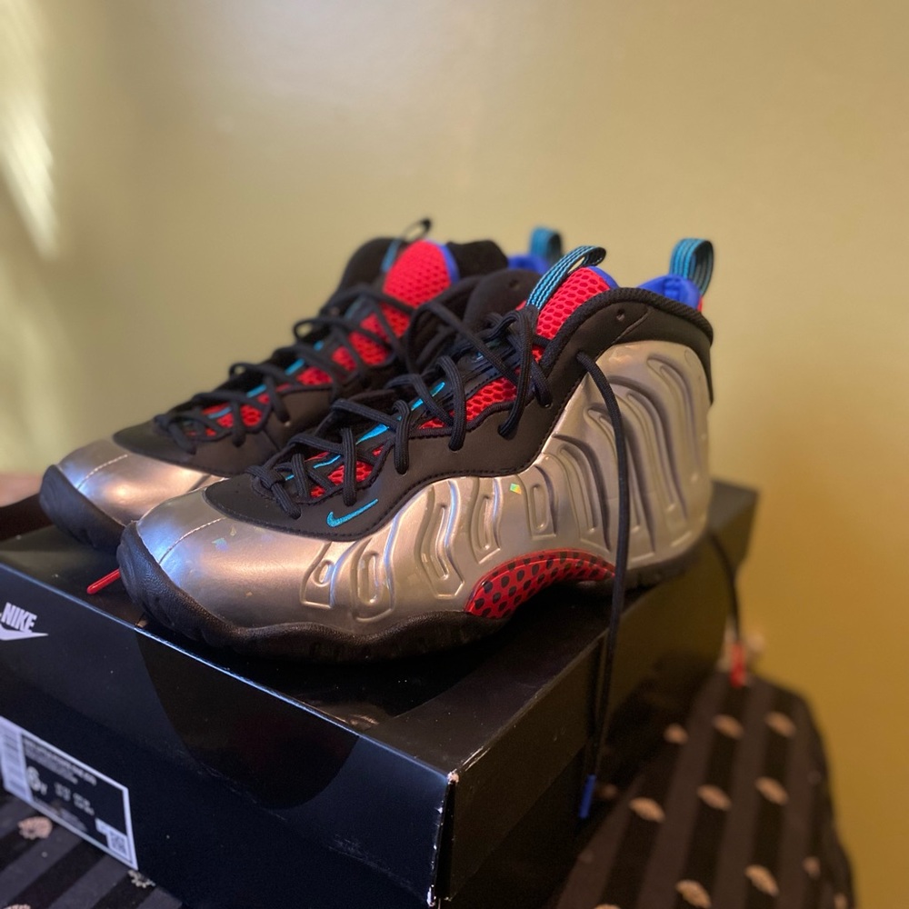 Nike Metallic Silver and Black Foamposite Sneakers 6Y
